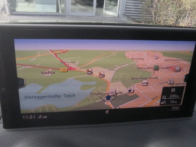 Q2 35 TFSI edition one, Navi, Optik Schwarz, Sou