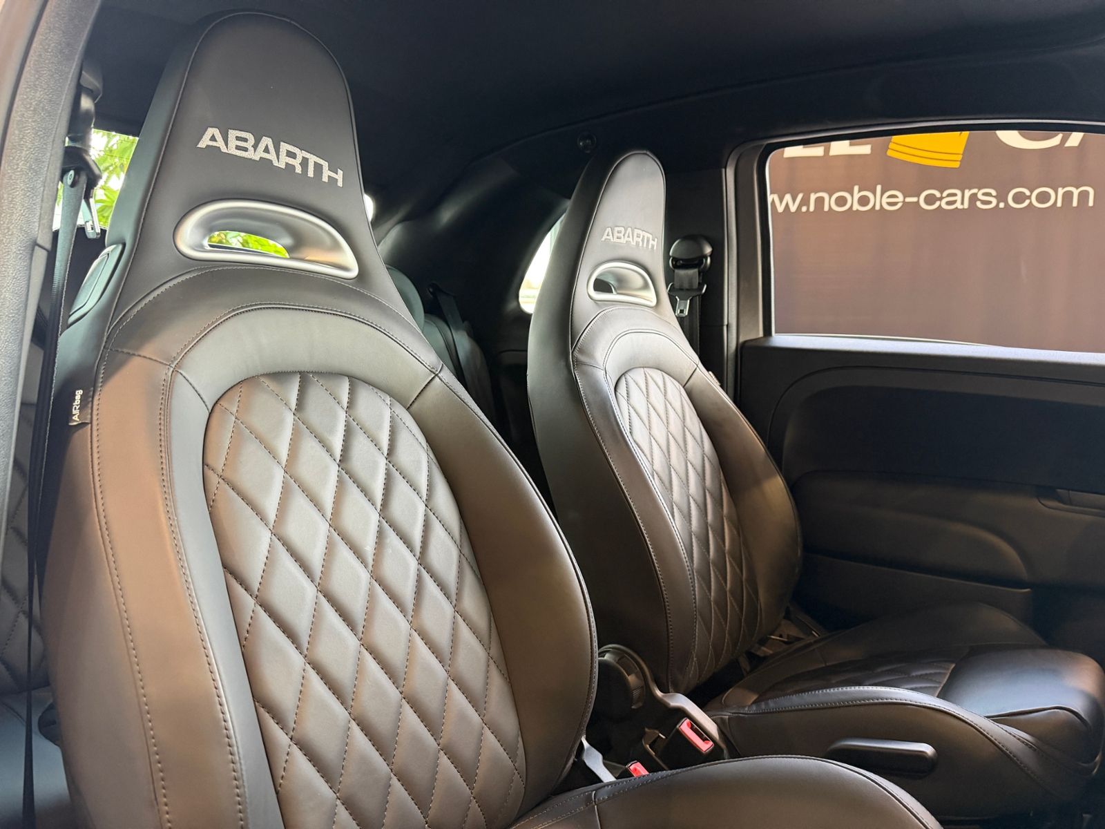 Fahrzeugabbildung Abarth 695C Turismo BEATS KLIMA NAV
