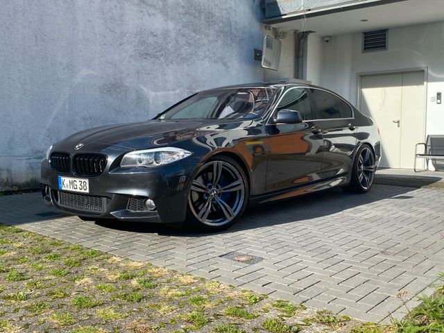 BMW F10 525d 6zyl. M-Paket 550d Optik ! Ta...