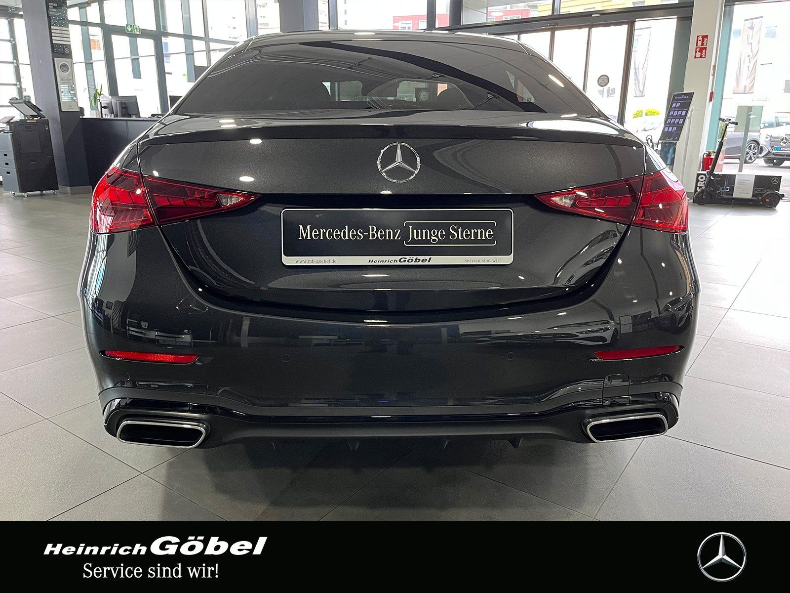 Fahrzeugabbildung Mercedes-Benz C 180 AMG LINE PREMIUM+NIGHTPAKE+19"VIELSPEICHEN