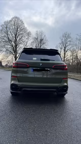 BMW X5 M50 Vollausstattung - BMW X5 M50 mit Benzin-Antrieb: Geländewagen, Automatik