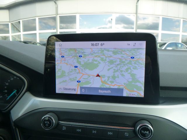 Fahrzeugabbildung Ford Focus Turnier >NAV/LED/KAM/PDC/SHZ<