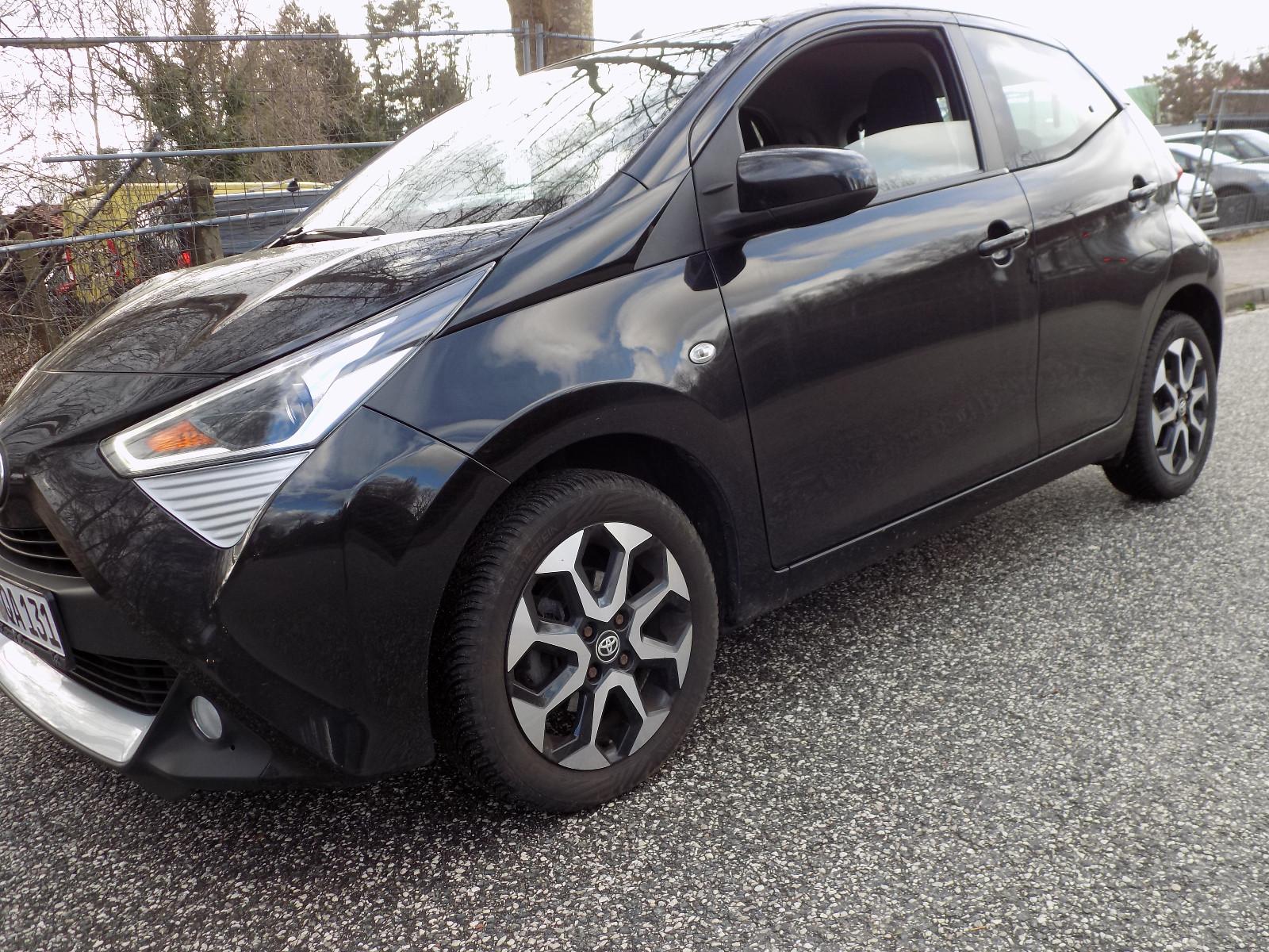 Toyota Aygo AYGO x-play club HU 5.27