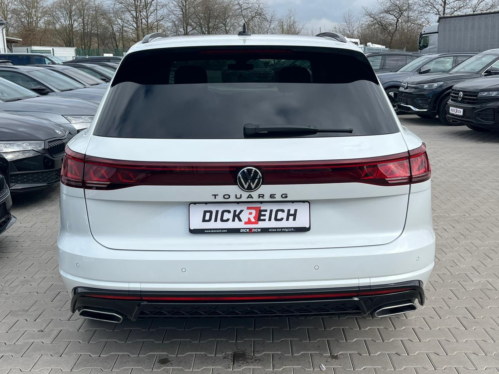 Fahrzeugabbildung Volkswagen Touareg 3.0TDI 4M R-Line VOLL Black 22" UPE 114T