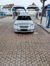 Mercedes-Benz 220 - Mercedes-Benz 220 mit Panoramadach