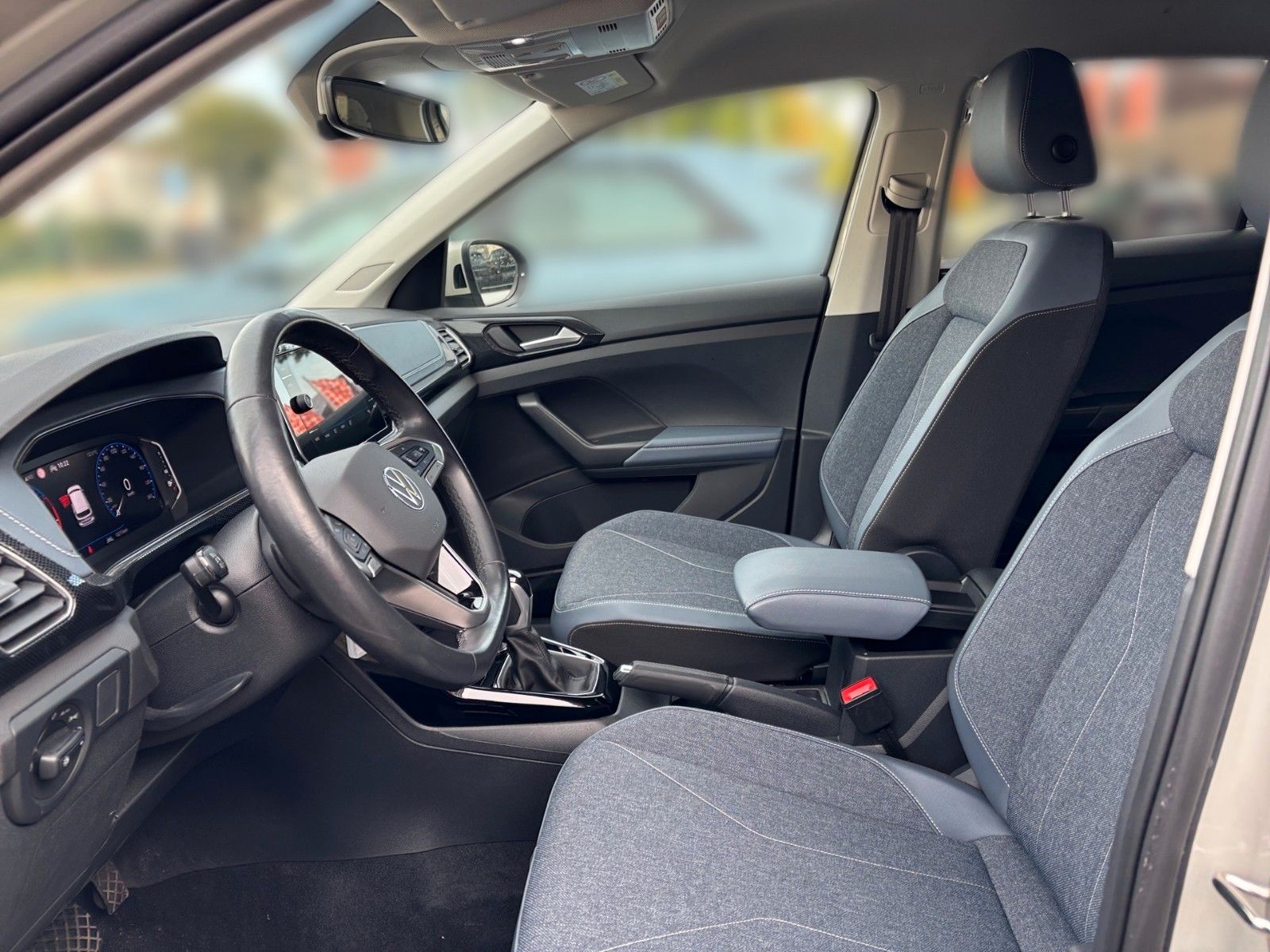 Fahrzeugabbildung Volkswagen T-Cross  Style