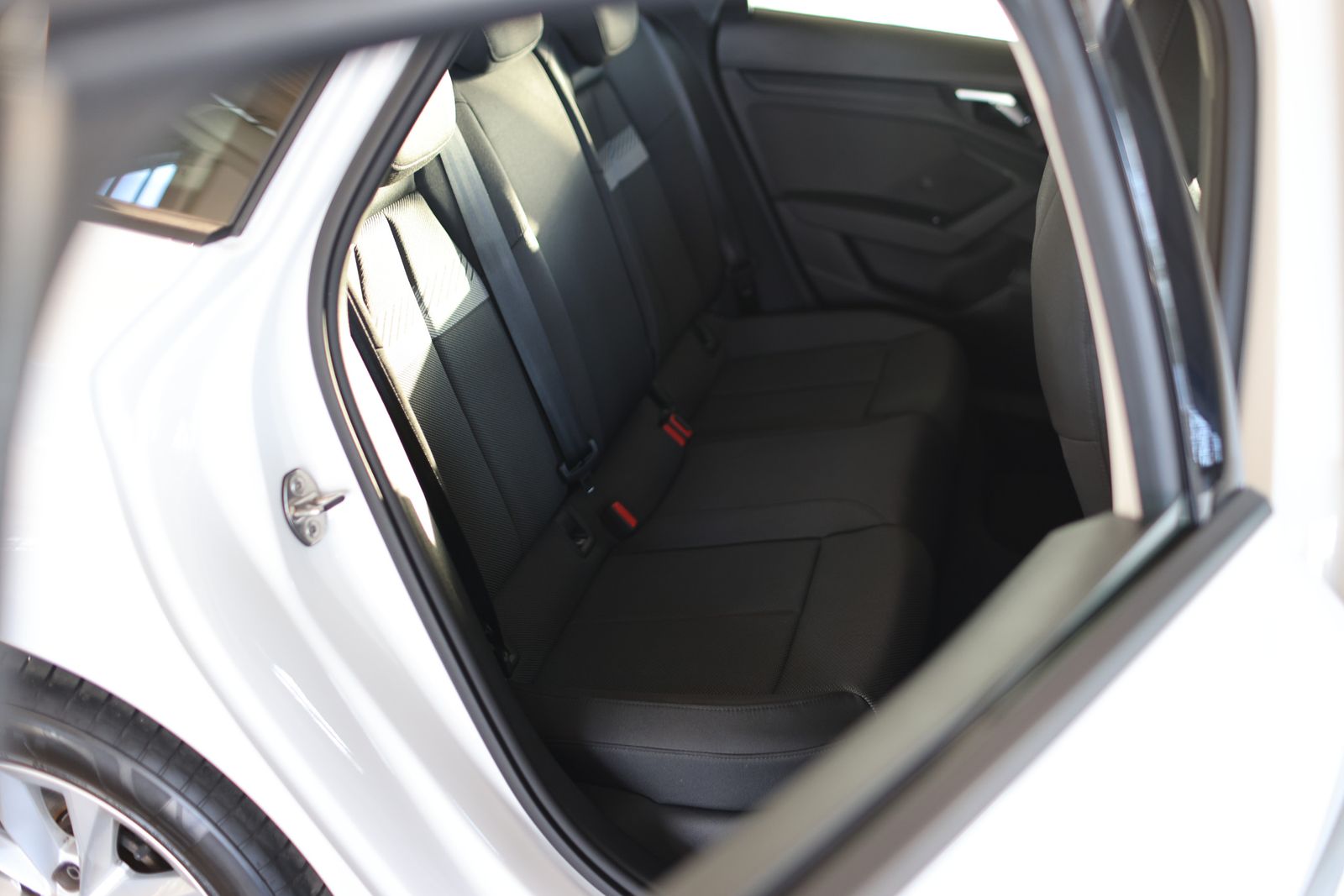Audi A3 SPORTBACK 30 TDI PANORAMADACH / ACC / LED foto 13