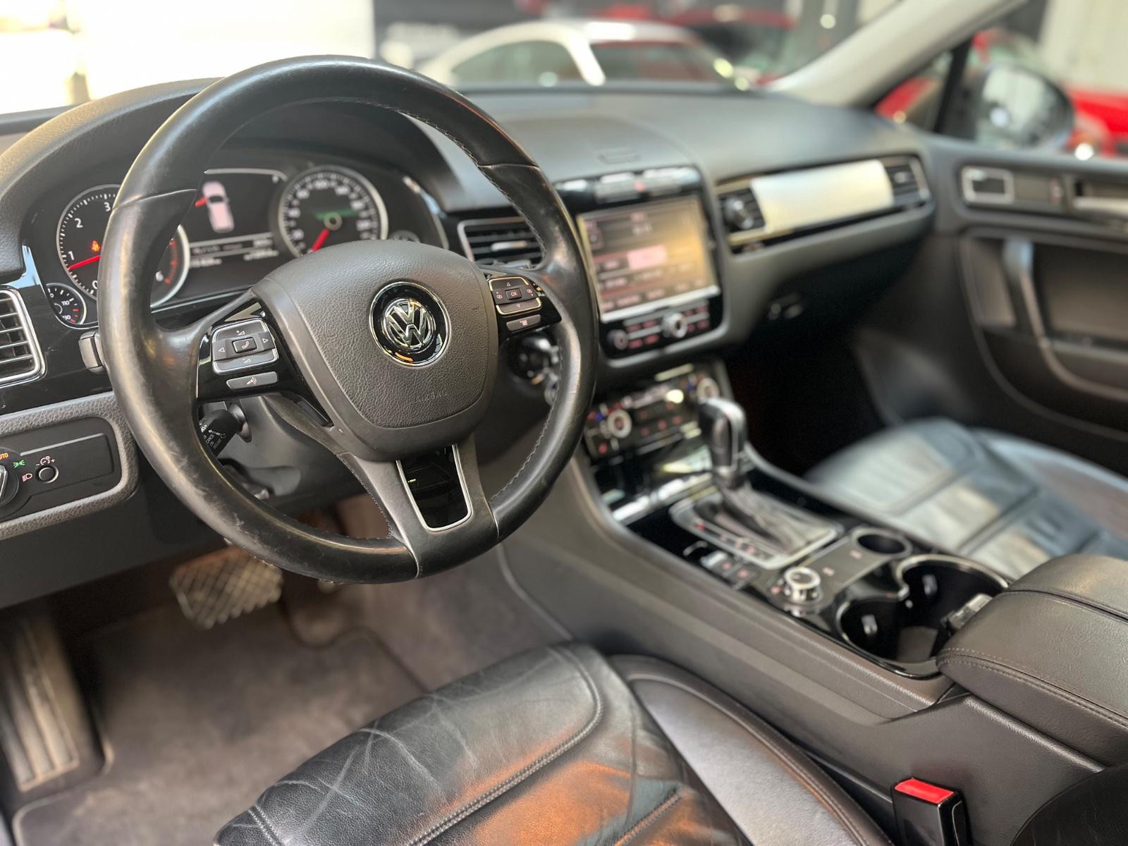 Volkswagen Touareg V6 TDI BMT *PANO*XENON*180°*