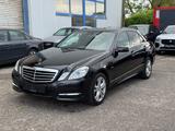 Mercedes-Benz E 200 CDI lim. Avantgarde/Automatik/Navi/PDC - Mercedes-Benz E 200: Cdi Avantgarde