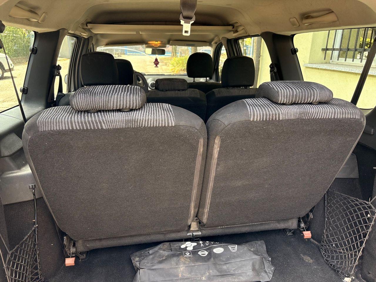Dacia Logan 2010 — photo 11