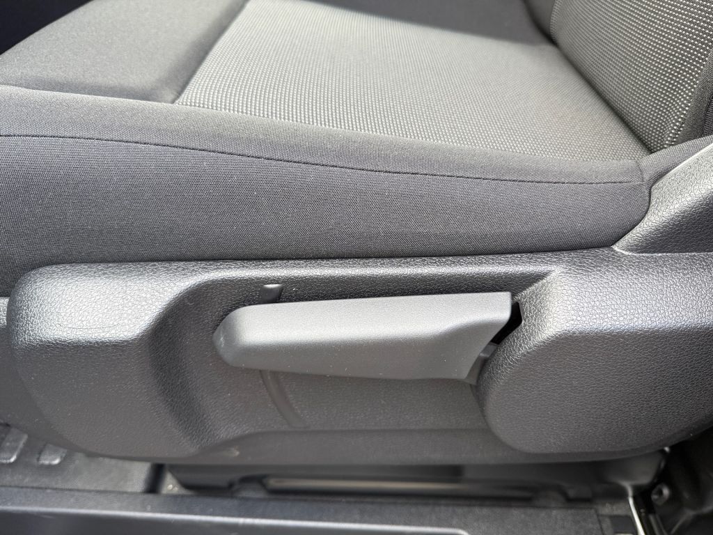 Fahrzeugabbildung Citroën Jumpy 2.0 BlueHDi 145 Standard