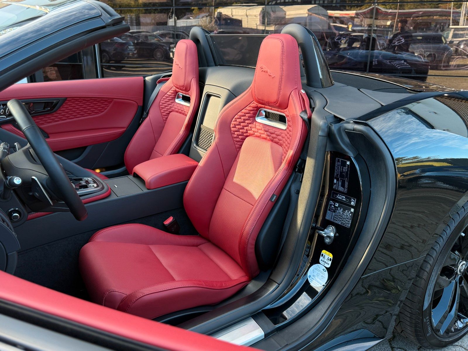 JAGUAR F-Type F-Type P450 AWD R-Dynamic Black Pixel-Led – Ansicht 22