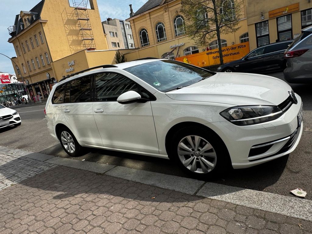 Image of Volkswagen Golf