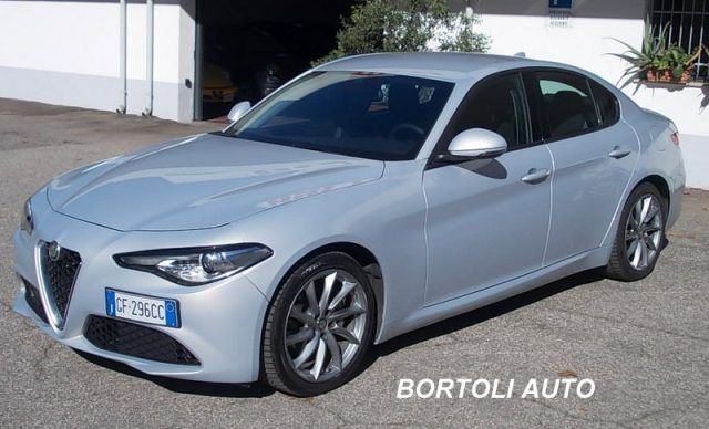 Alfa Romeo ALFA ROMEO Giulia 2.2 TD 160cv 40.000 KM AT8 BUS