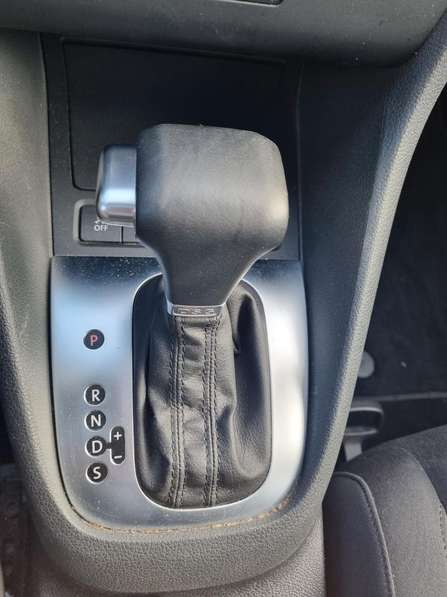 Volkswagen Golf 2010 — photo 13