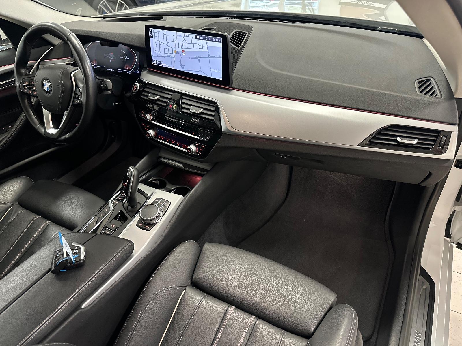 BMW 530d xDr. HUD/Park&DriveAss/SportLederSitz/KeyLe