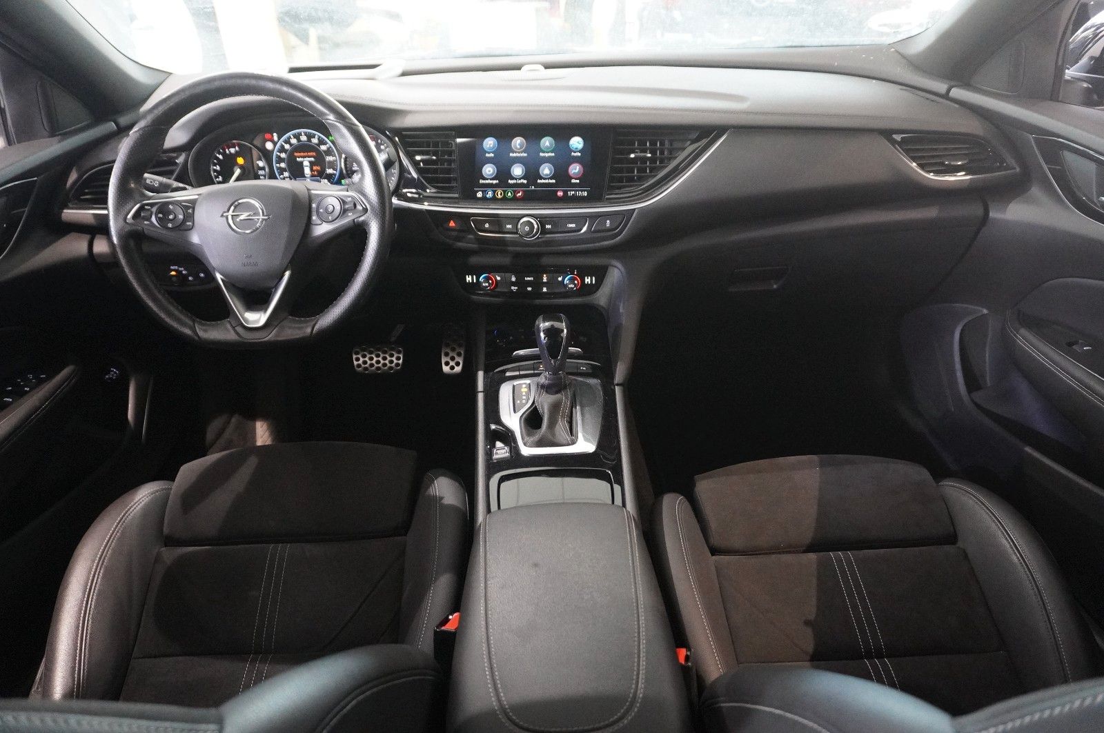 Fahrzeugabbildung Opel Insignia B ST 2.0D ULTIMATE NAVI/OPC/KAMERA/AHK