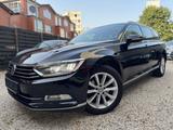 Volkswagen Passat 2.0TDI Highline*RLINE*VIRT.DISP/PANO*VOLL