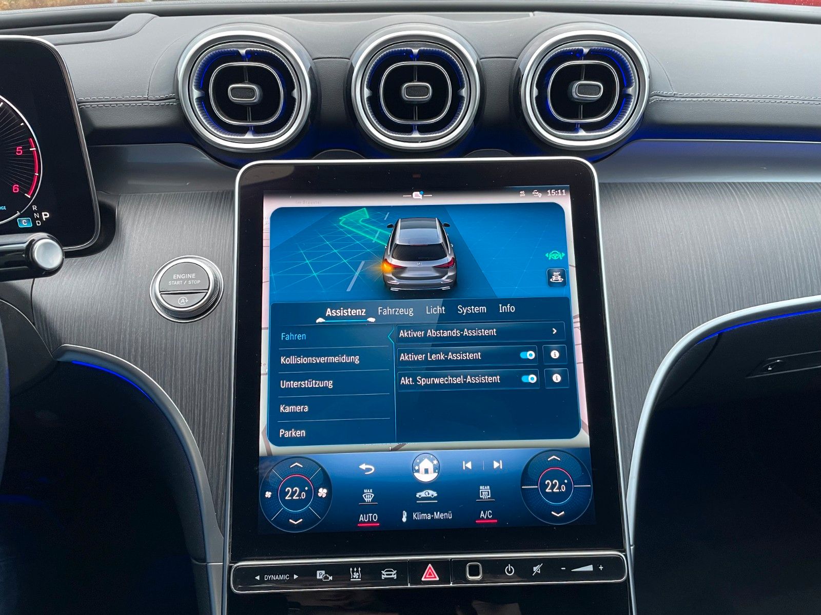 Fahrzeugabbildung Mercedes-Benz C 220 d T AVANTGARDE AHK+HUD+360°+STDH+DISTR