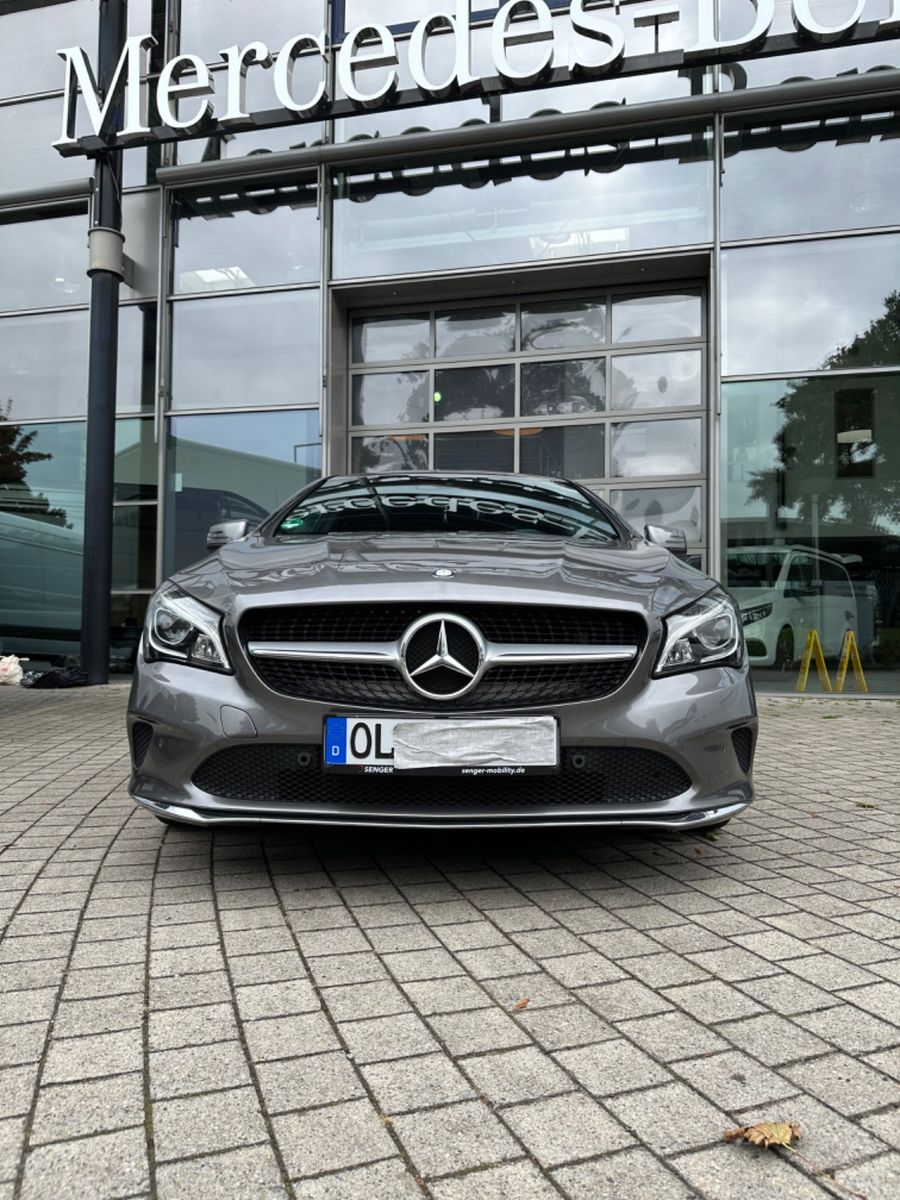 MERCEDES-BENZ CLA 180 Shooting Brake -