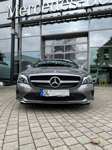 MERCEDES-BENZ CLA 180 Shooting Brake -