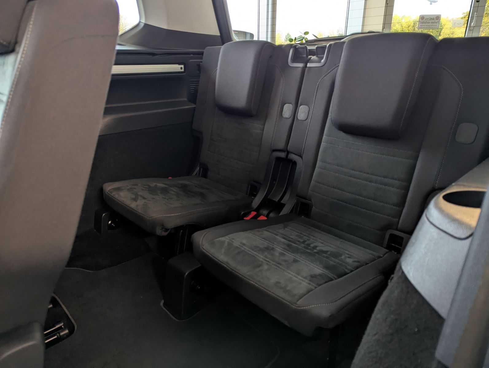 Fahrzeugabbildung Volkswagen Touran 1.4 TSI DSG Comfline 7-Sitze Navi