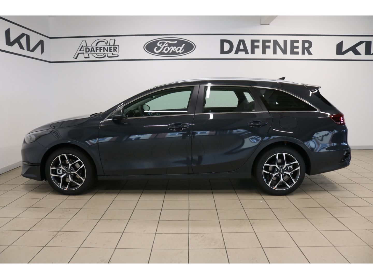 Fahrzeugabbildung Kia Ceed_sw 1,5 T-GDI DCT Spirit  el. Heckklappe DAB