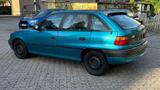 Opel Astra Automatikgetriebe + Klima +1 Ja... - gebrauchte Opel Astra aus dem Jahr 1995