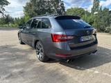 Skoda Superb 2.0 TSI 206kW DSG 4x4 SportLine  - Skoda Superb: Allradantrieb, Dsg
