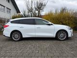 Ford Focus Turnier HUD/ACC/AHK/B&O - Ford Focus: Kombi, mit Anhängerkupplung