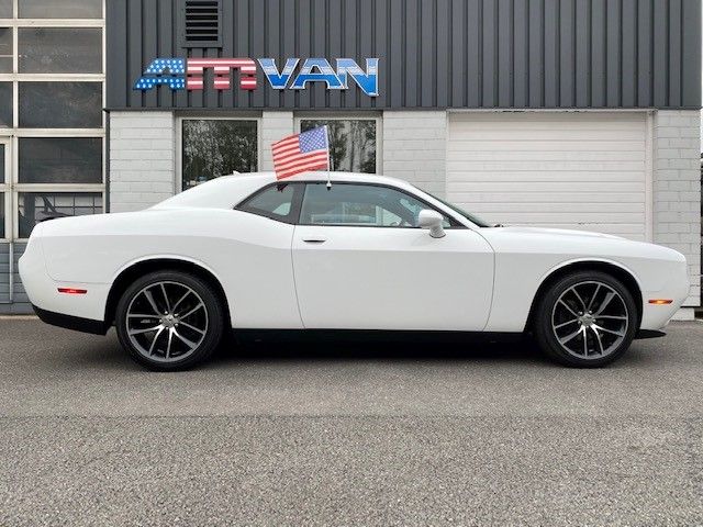 Fahrzeugabbildung Dodge Challenger 3.6 SXT 20 Zoll Alu Kamera Automatik