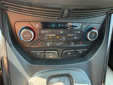Ford Kuga - 12