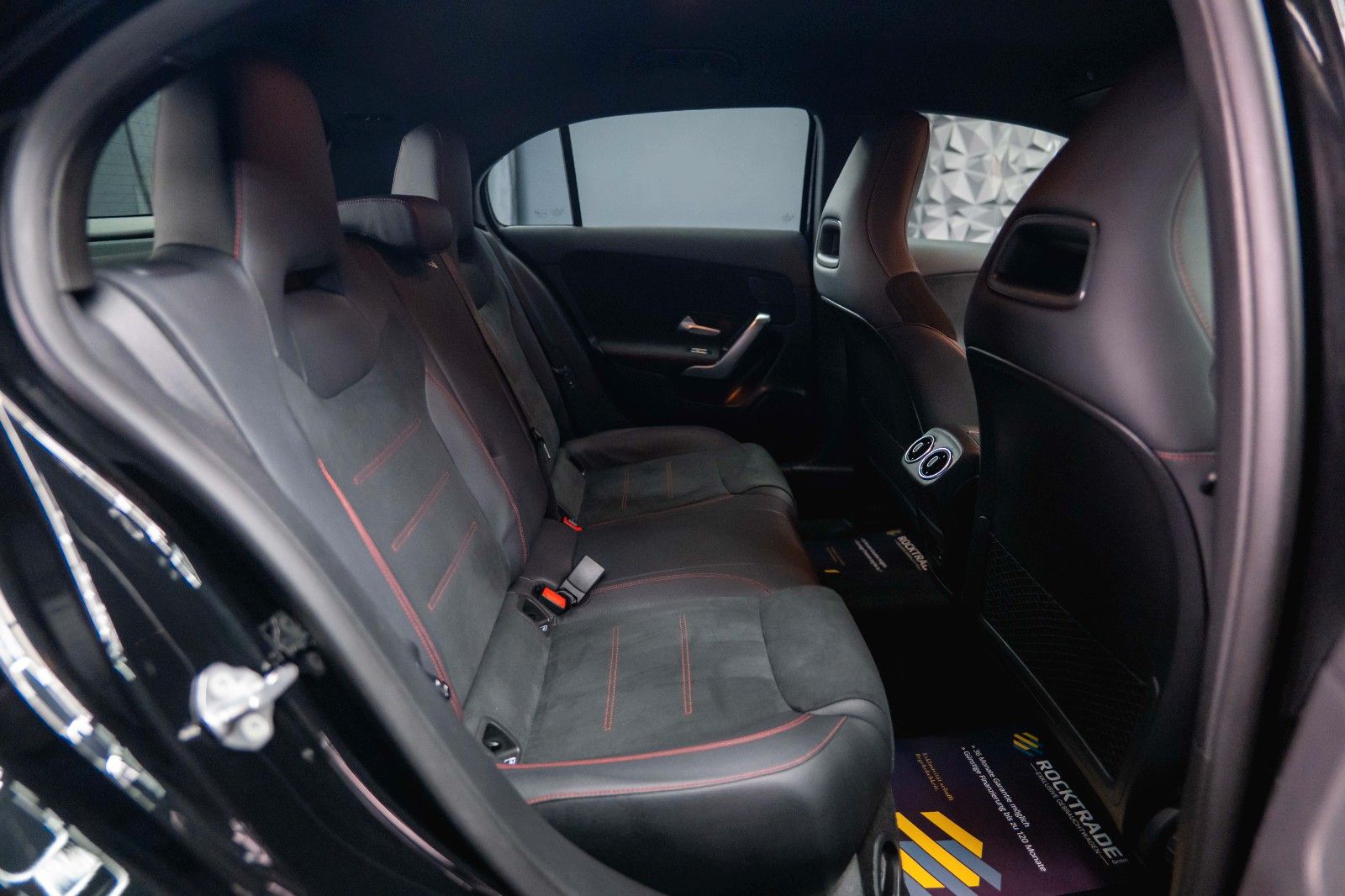 Fahrzeugabbildung Mercedes-Benz A 250 AMG Line Night-Paket *ACC*Head Up*DAB*19%*