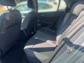 Volkswagen Golf - 10