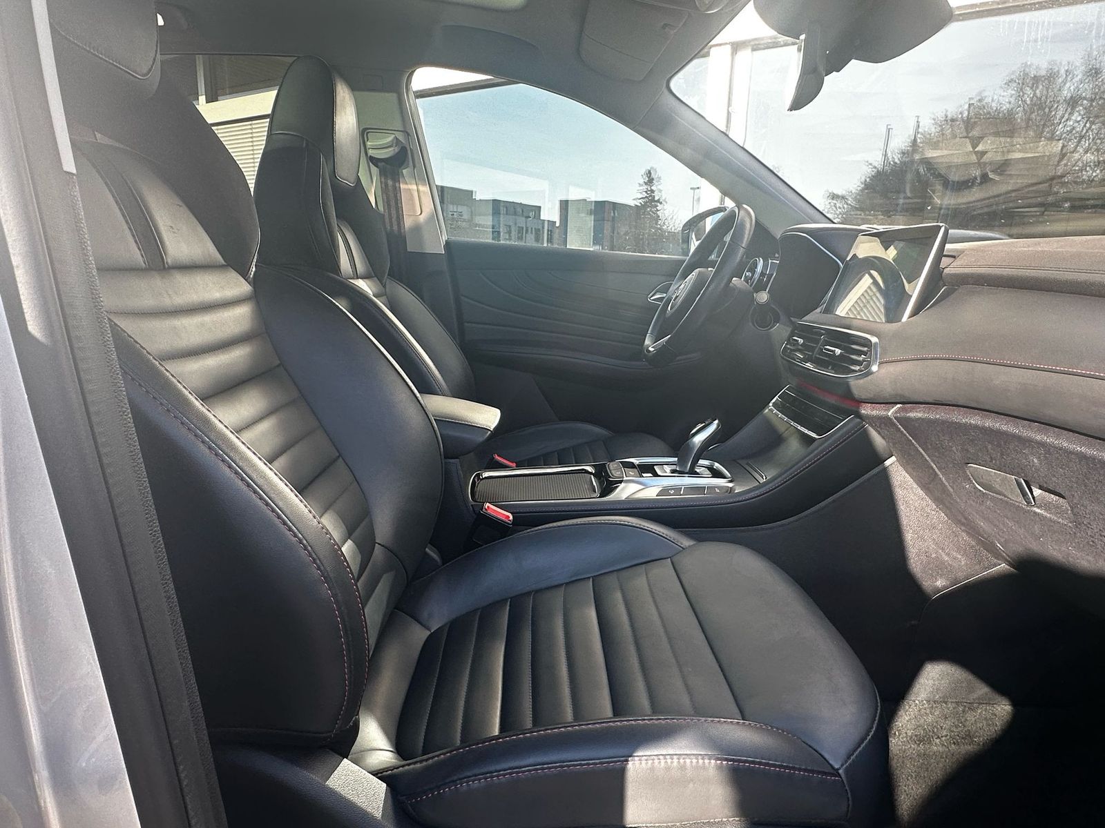 Fahrzeugabbildung MG EHS Luxury PANO+LEDER+NAVI+SHZ+KAMERA+ACC+360°