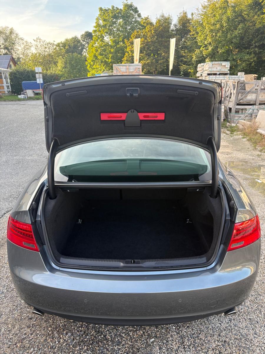 AUDI A5 3.0 TDI*NAVI*19ZOLL*SCHECKHEFT*2.HAND | 204 ch | BVA | GPS