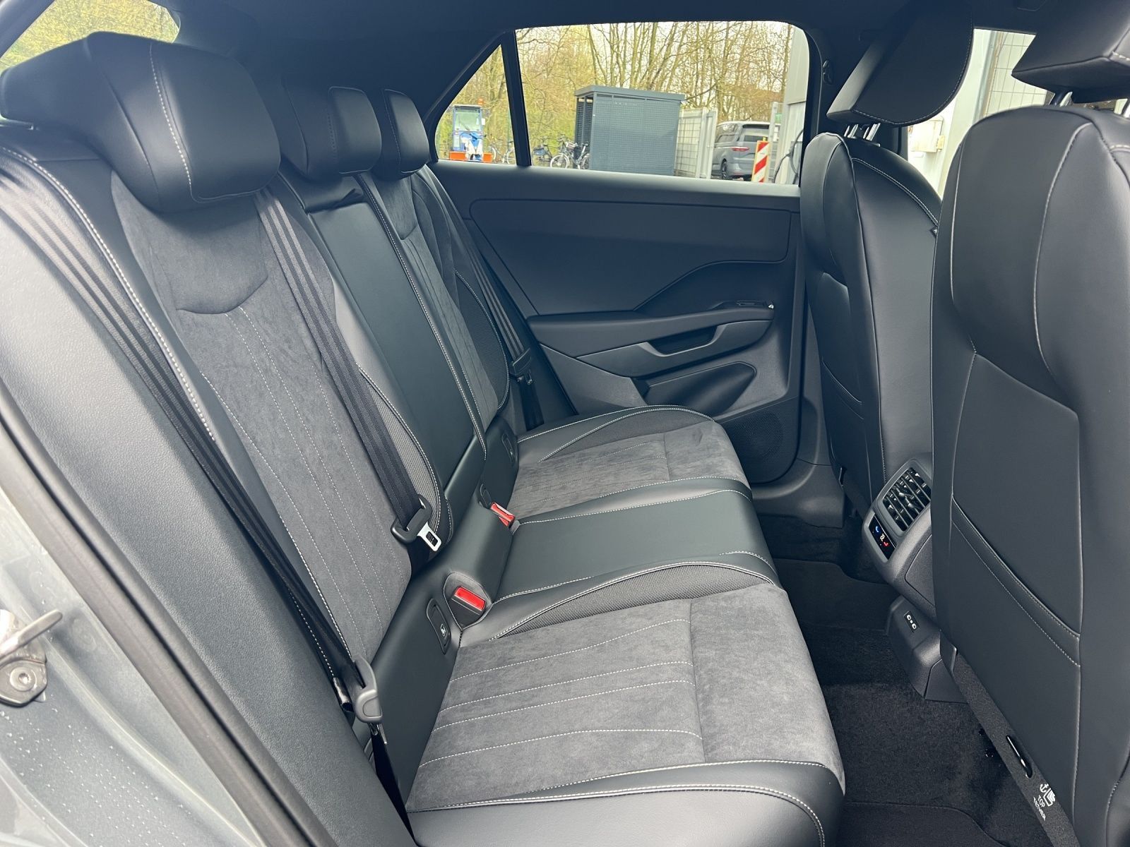 T-Roc Style 1.5 l eTSI OPF 110 kW (150 PS) 7-Gan