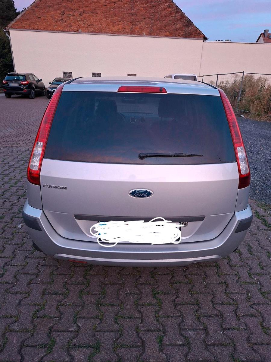 Ford Fusion 2007 — rear view