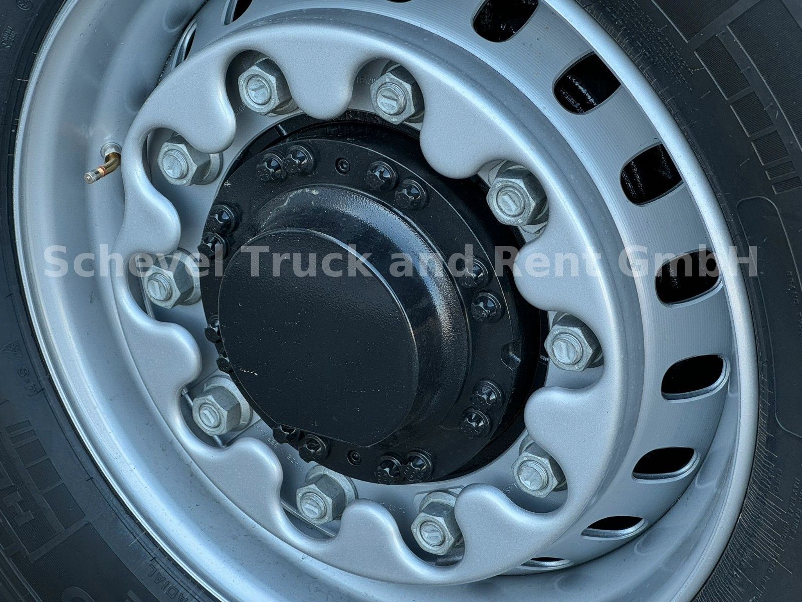 Fahrzeugabbildung MAN TGS 18.520 BL SA 4x4 mit Hydraulikvortbere* AhK