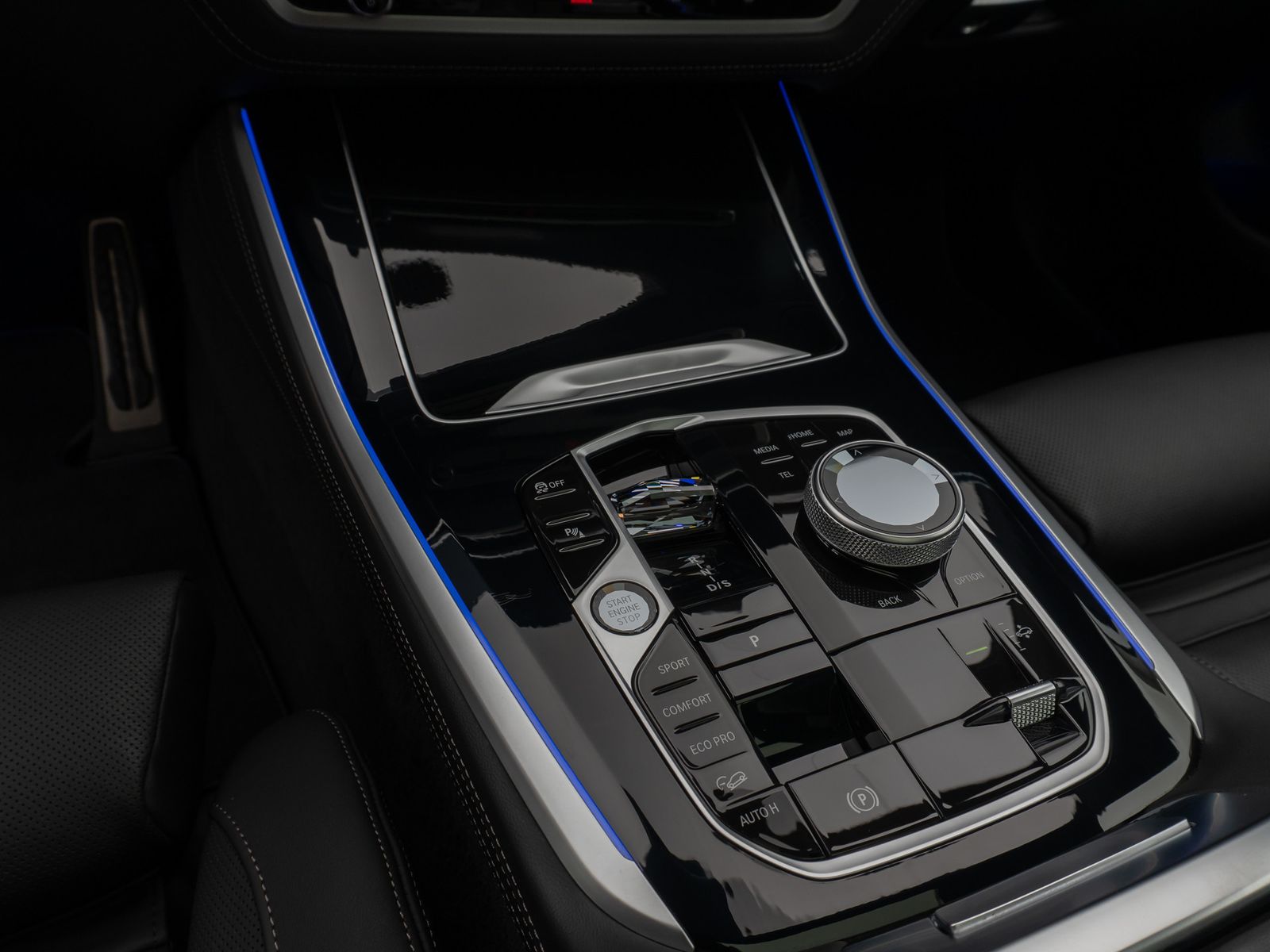Fahrzeugabbildung BMW X5 M60i Panorama 360° B&W SoftCL Massage 22Zoll