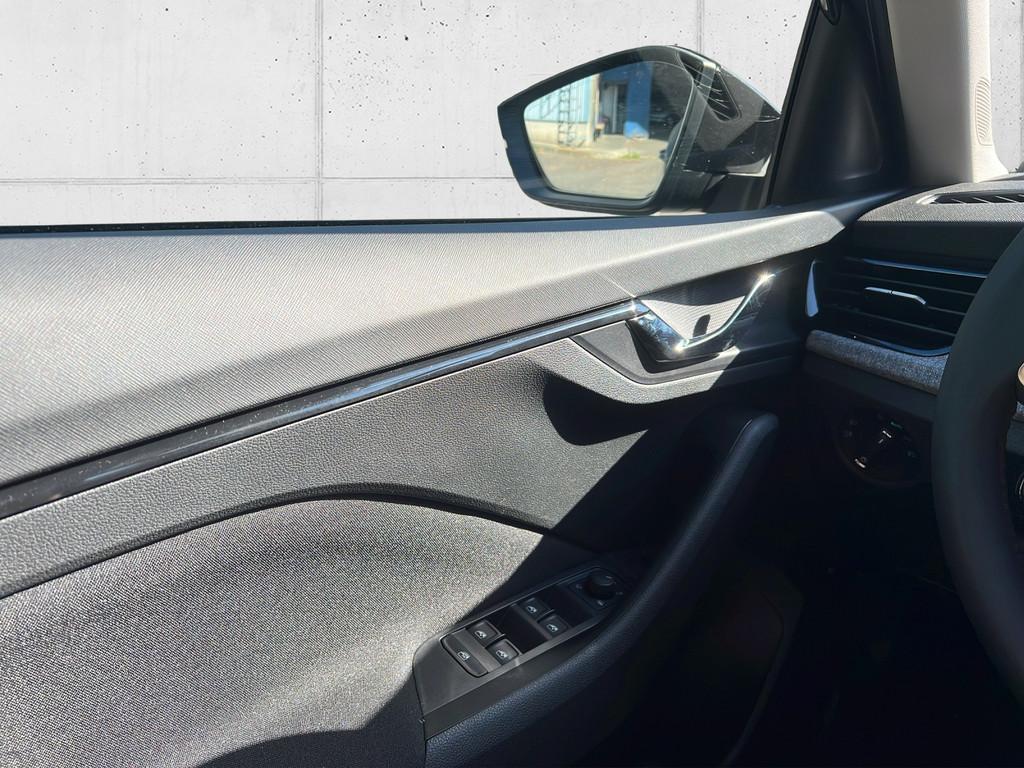 Skoda Kamiq 1.0 TSI Selection PDC KAMERA ACC LED NAVI
