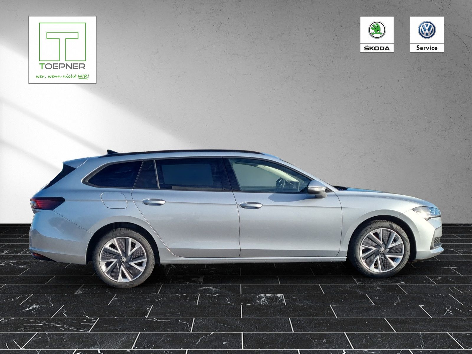 Fahrzeugabbildung SKODA Superb Combi Selection 2,0 TDI 142KW/193PS AHK