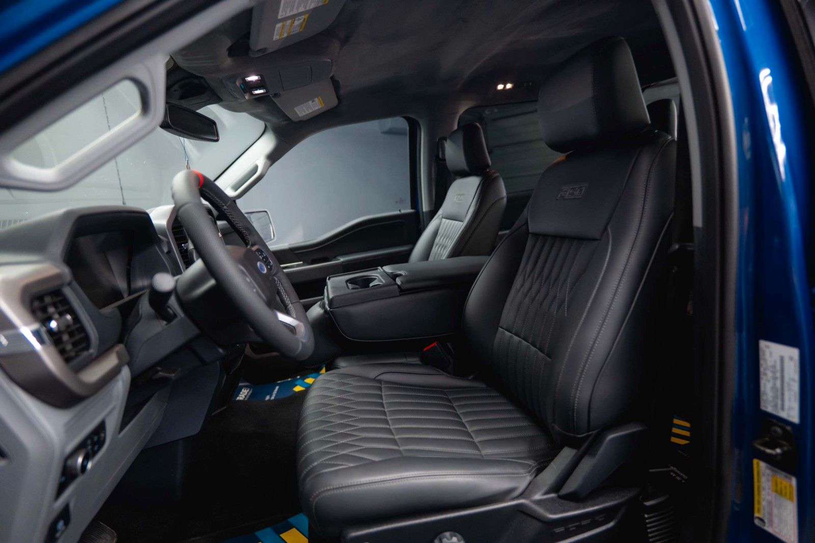 Fahrzeugabbildung Ford F150 5.0L V8 4x4 Offroad SuperCrew RAPTOR 1.Hand