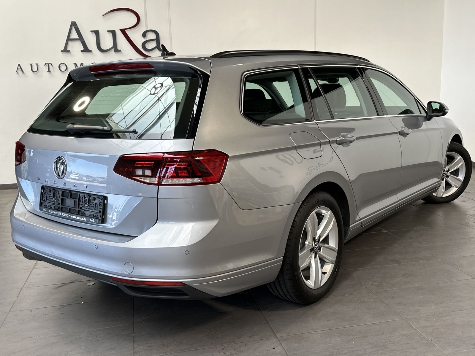 Fahrzeugabbildung Volkswagen Passat Variant 2.0 TDI DSG Business NAV+LED+ACC