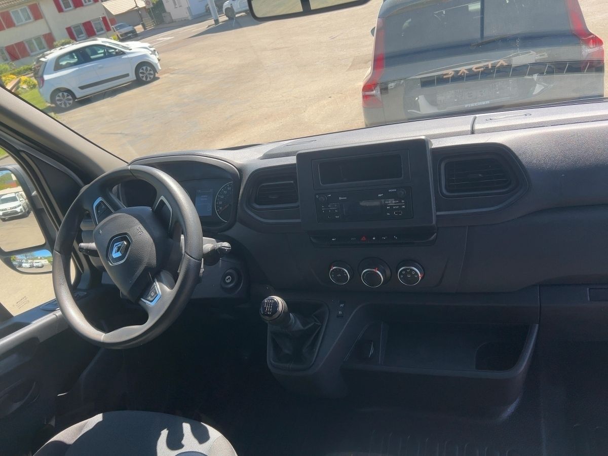 Fahrzeugabbildung Renault Master Kasten L1H1 3,3t dCi 135 AHK Kamera
