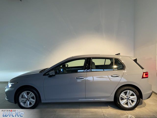 Golf VIII 2.0 TDI DSG Life NAVI KLIMA PDC LED