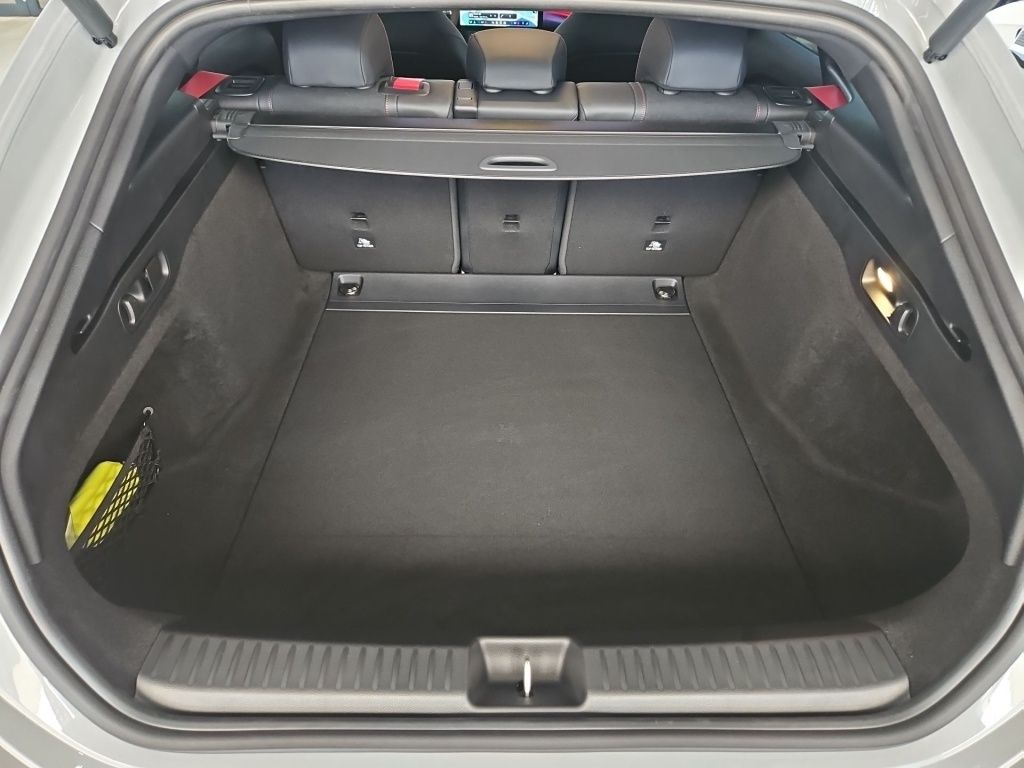 Fahrzeugabbildung Mercedes-Benz CLA 200 4MATIC Shooting Brake Night+AHK+DynLicht