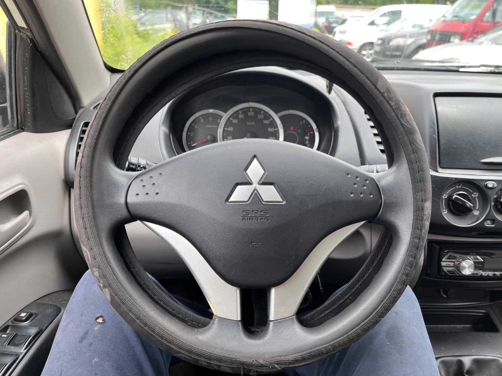 Mitsubishi L200 Inform Doppelkabine 2WD