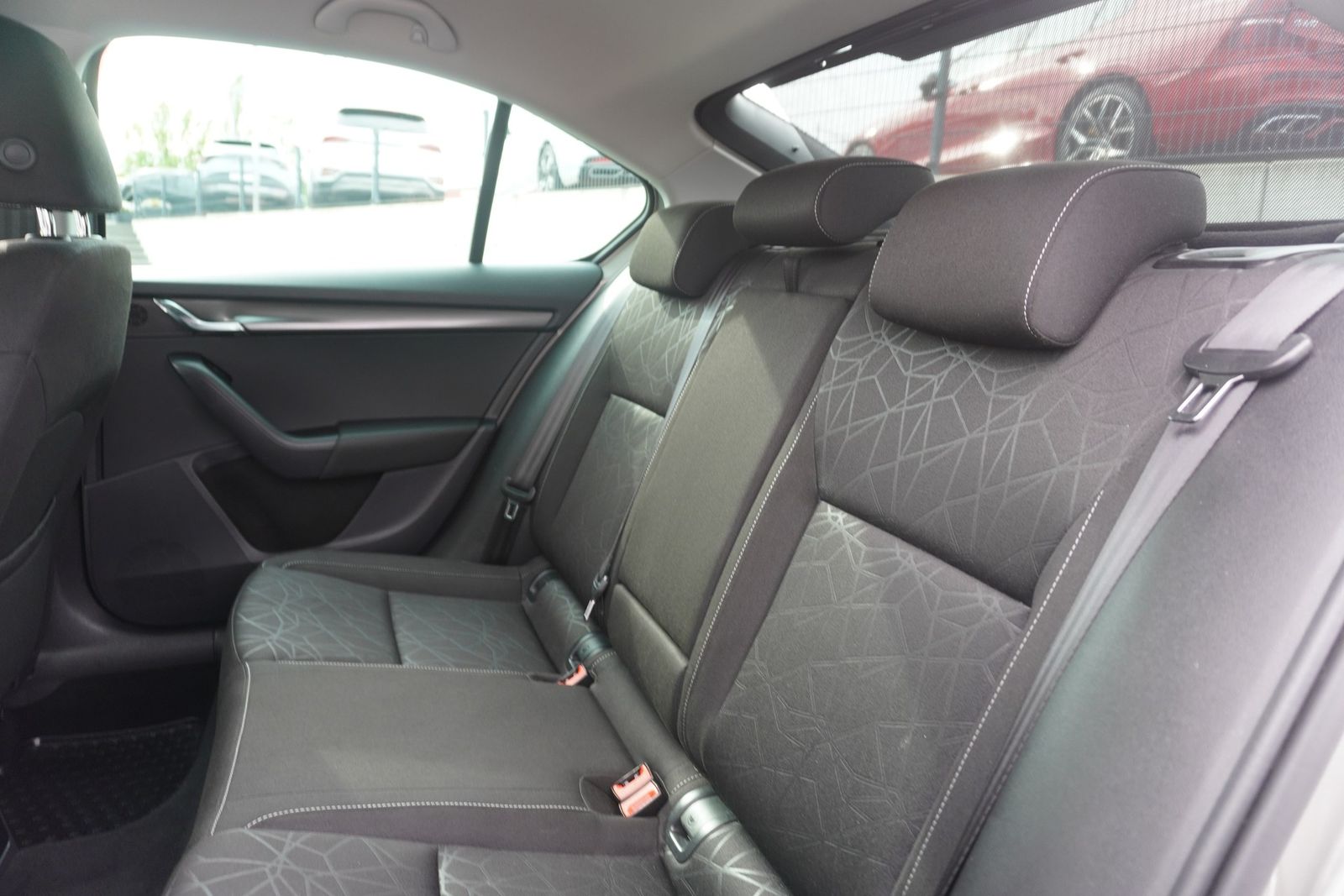 Skoda Octavia 1.5 TSI Clever DSG LED Navi ACC PDC foto 14
