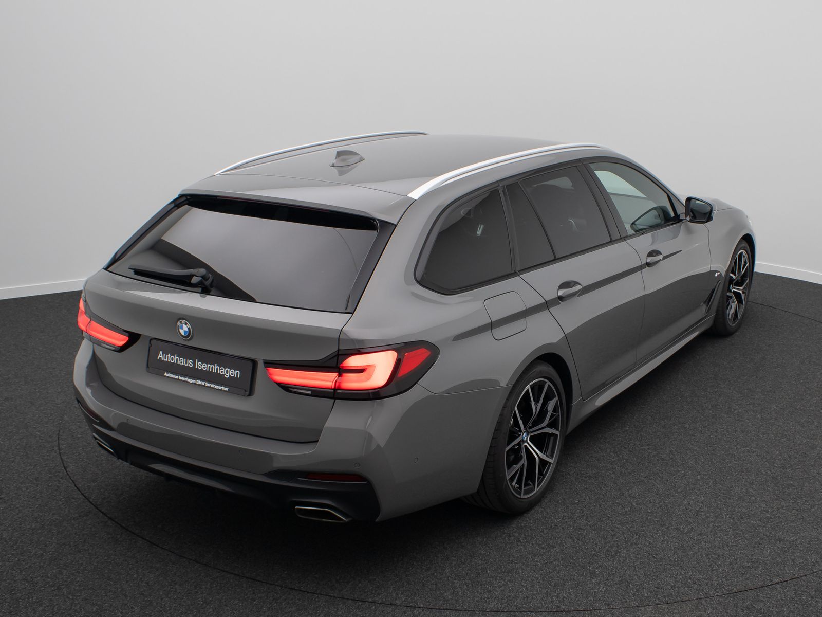 Fahrzeugabbildung BMW 540d xD M Sport Laser HUD DAB HiFi ACC Komfort